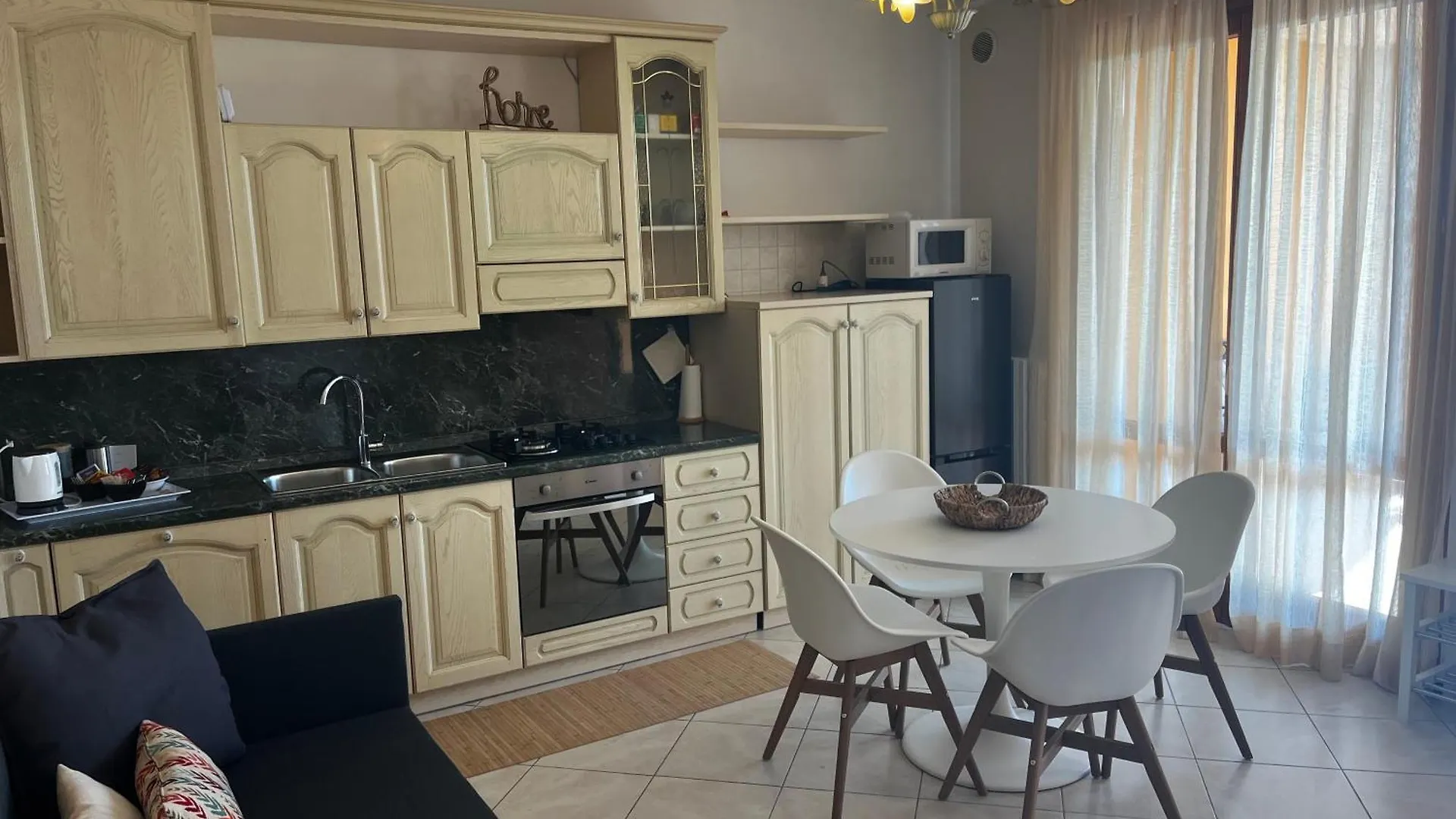 Apartment Feli Holiday Home - Panoramic Pool Lake View In Gardone Riviera Italy
